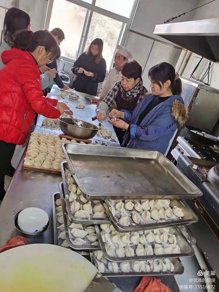 快樂包餃子，溫暖過冬至